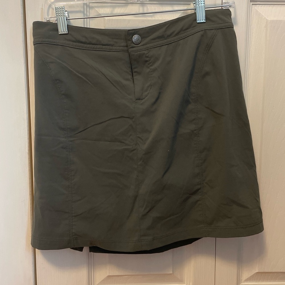 Columbia Omni-Shield Advanced Repellency Gray Activewear  Skort / 6/38.